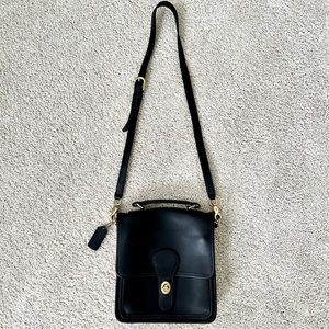 Vintage coach Willis bag crossbody in black leather